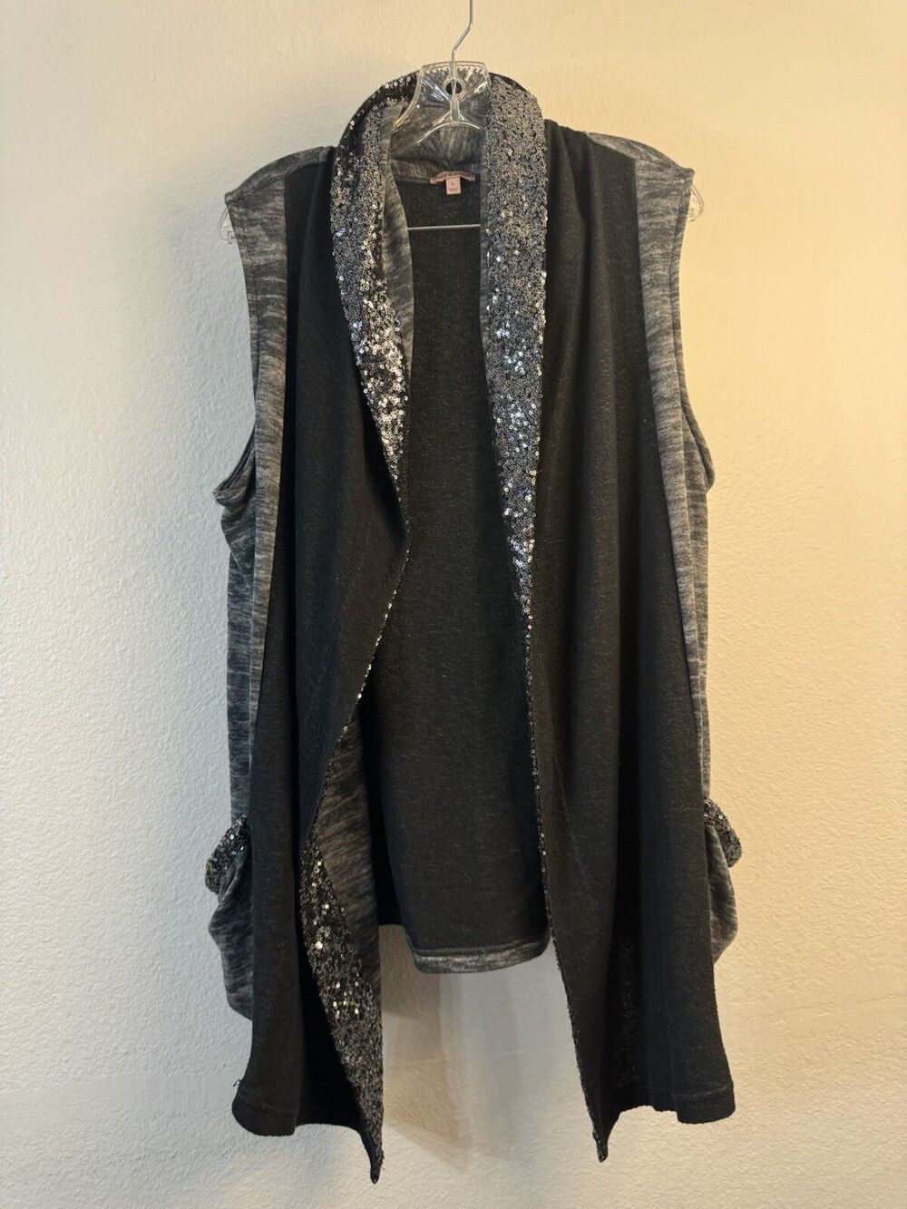 Juicy Couture Vest Size Large Women’s Gray Knit Open Front Sweater Vest Pockets